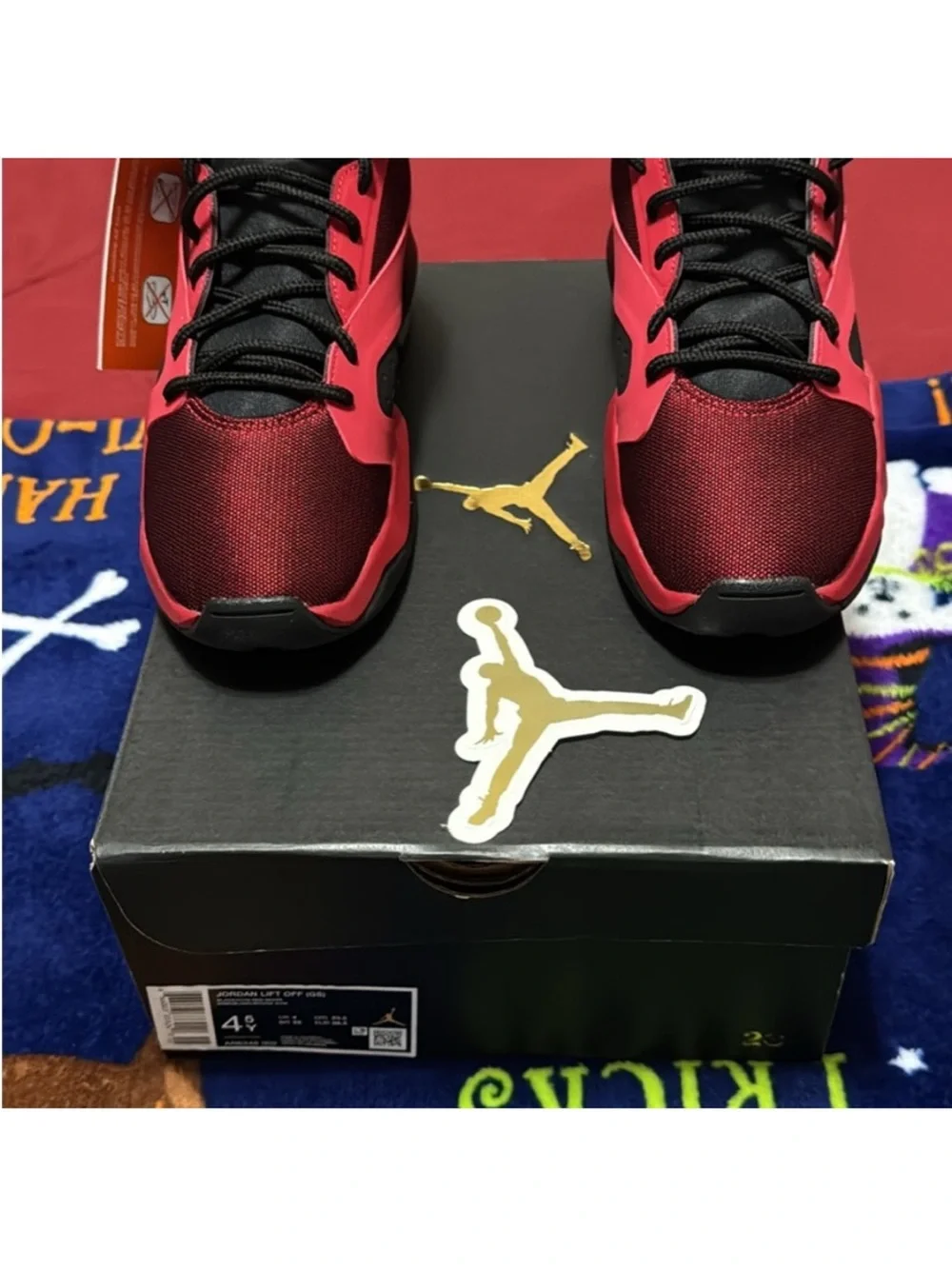 Jordan lift off Kids' Red and Black Low-Top Sneakers
